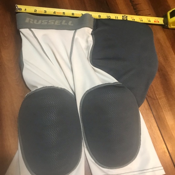 Russell Intergrated 5 Pad Football Girdle Preowned No Size Tags; See Mea… - Picture 4 of 5
